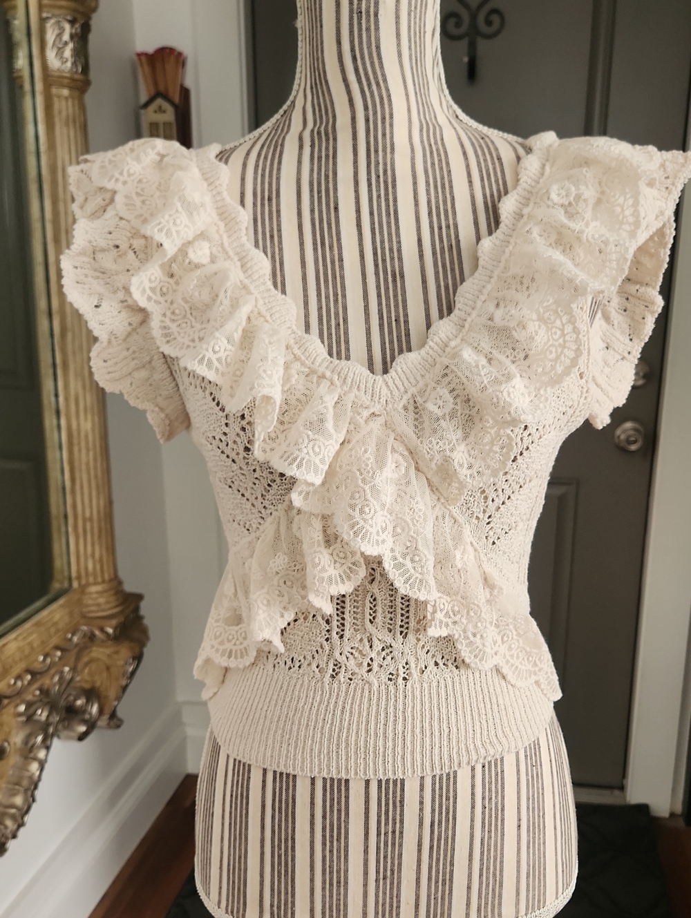 Zara Lace Ruffle V-Neck Women's Top in Cream